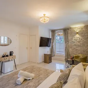 https://villabella-luxury-rooms.splithotels.org